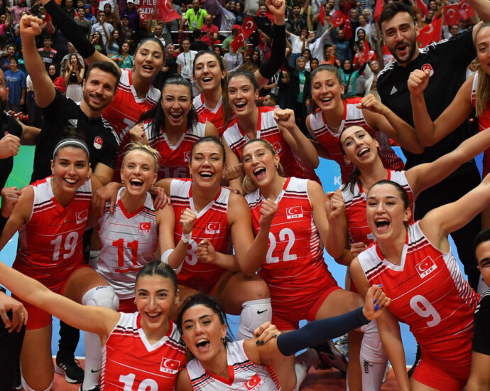 Turkish National Team posing and celebrating their success
