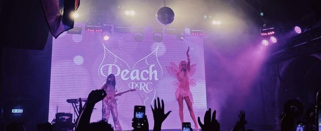 Peach PRC on stage in HEAVEN