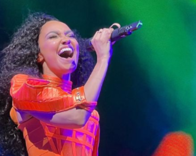 A new era has begun for Leigh-Anne Pinnock. After ten years on stage as a member of the British girl band Little Mix, the time has come for the singer-songwriter to take off and launch her solo career.