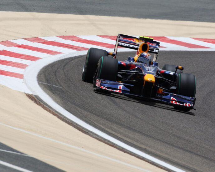Image shows a Formula 1 car.
