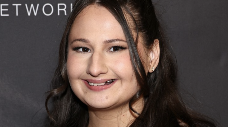 Gypsy Rose Blanchard at a red carpet event.