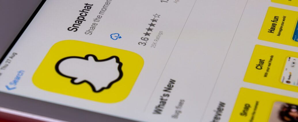 An image of the app 'Snapchat' on a phone.