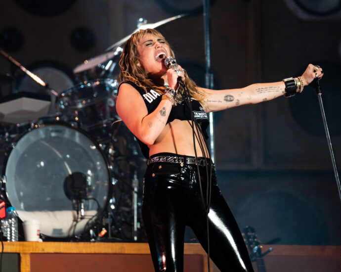 Miley Cyrus performing