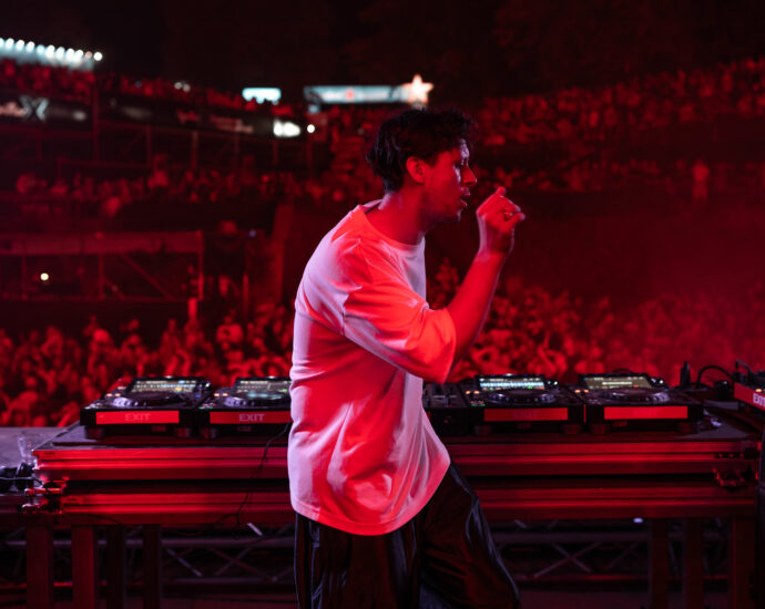 Barry Can't Swim performing